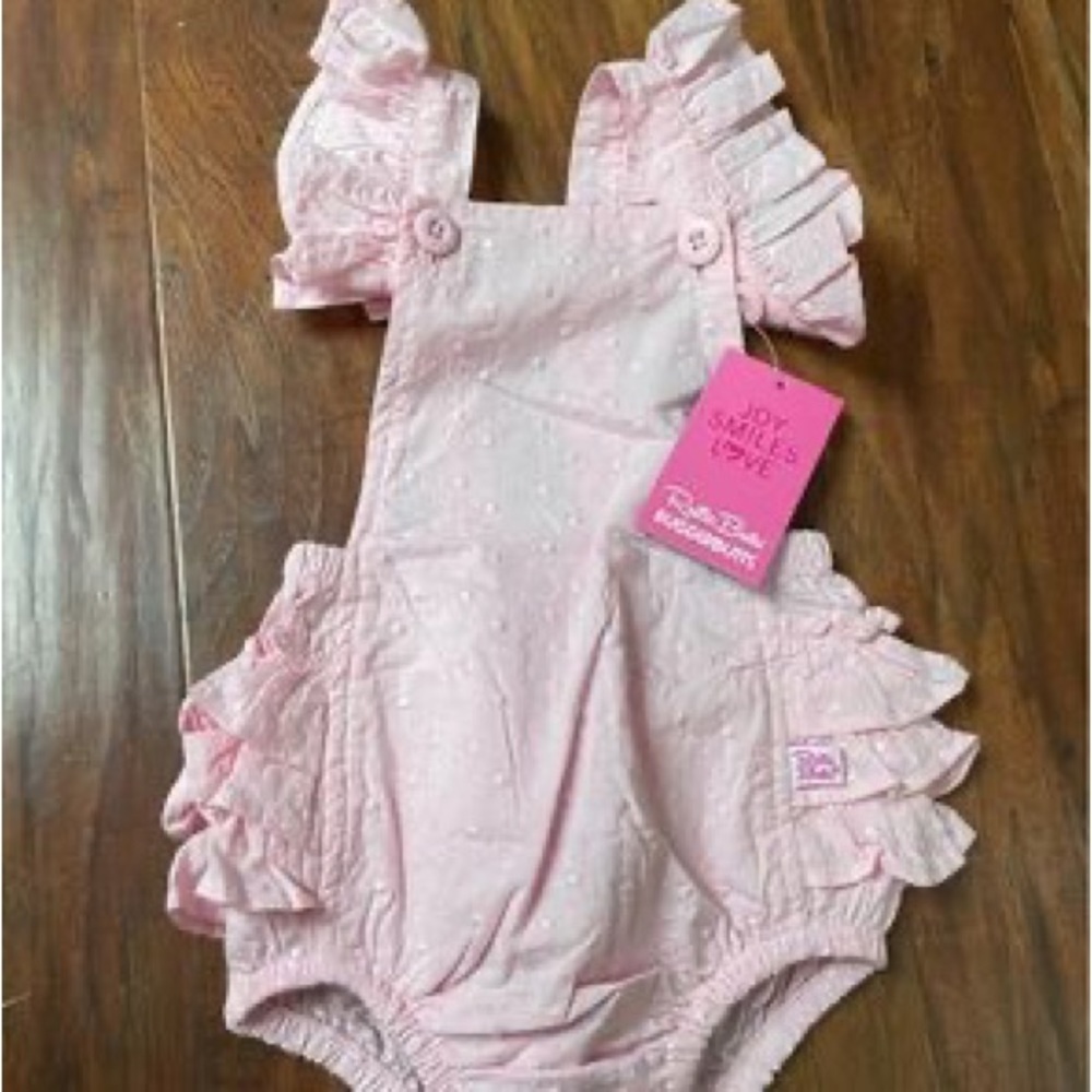 Brand new with tags. 6-12 months Rufflebutts bubble